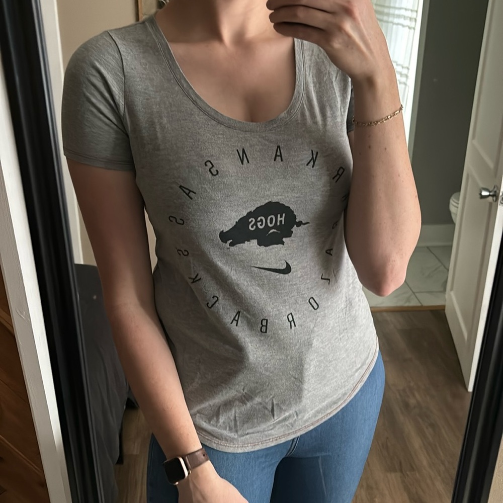 Women's Nike Heathered Charcoal Arkansas Razorbacks Essentials T-Shirt